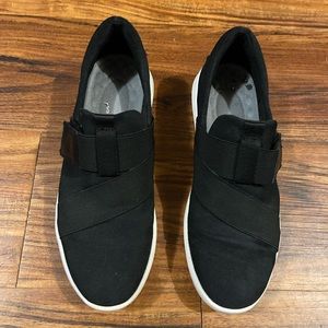 Clarks Kayleigh Charm Sneakers